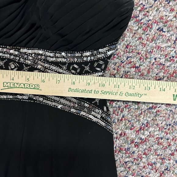 Betsy & Adam Black One Shoulder Long Formal Gown with Silver Bead Detail Size 6 - Picture 14 of 15